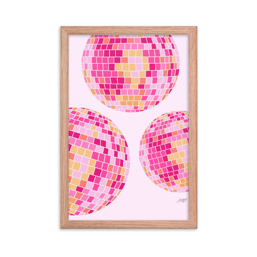 Ilustración de bolas de discoteca (paleta rosa/amarilla) - Impresión mate enmarcada